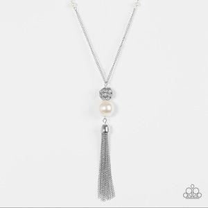 NWT Paparazzi Necklace & Earring Set